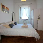 Apartment Old City